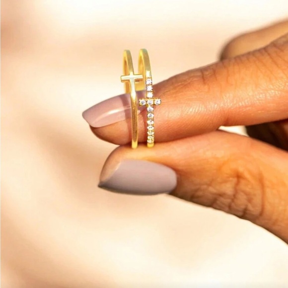 Gold Cross Cubic Zirconia Ring Size 9 - Picture 3 of 4